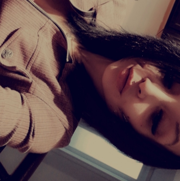 Meet your Posher, Abygail - Picture 3 of 3